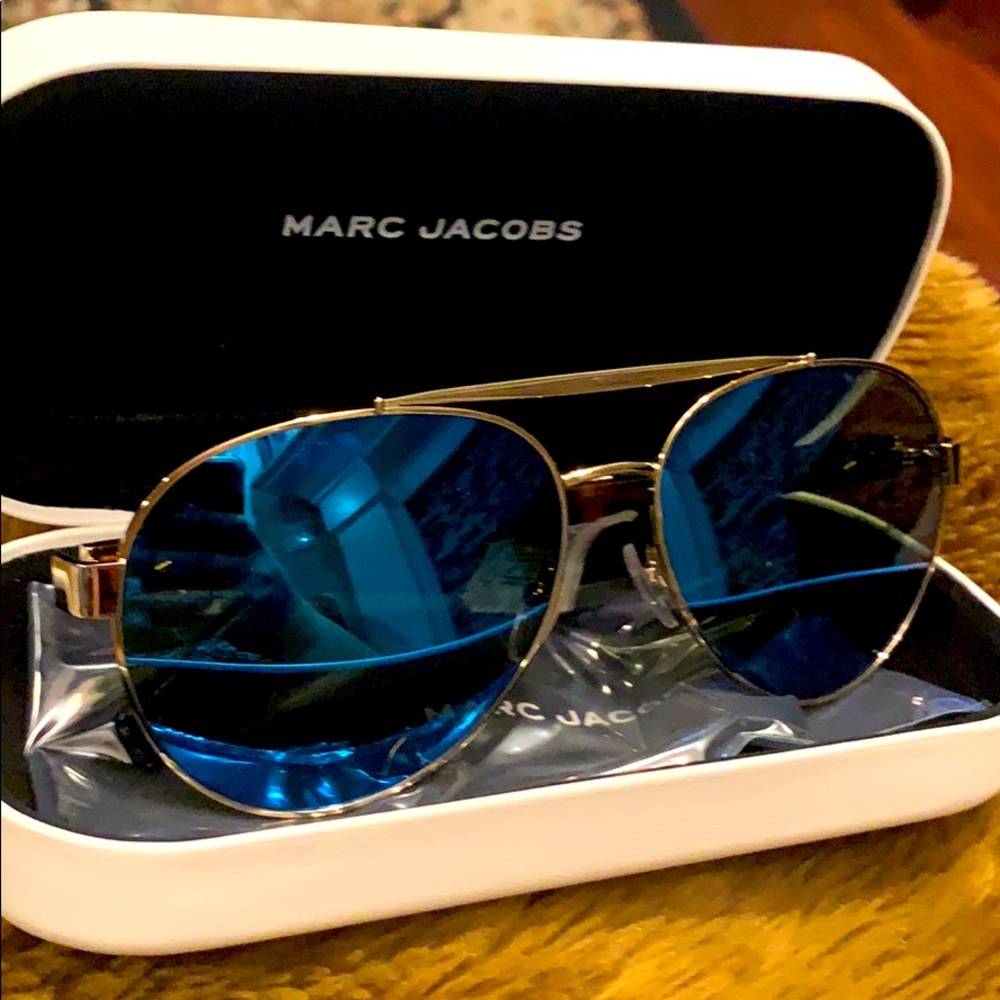 Brand new Marc Jacobs 60 mm aviator unisex sunglasses blue with gold trim NWC